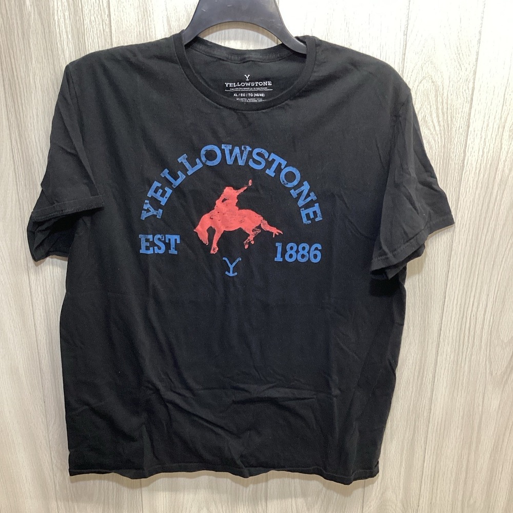 YELLOWSTONE Women's (Size XL) Short Sleeve Crew Neck T-Shirt Black Est 1886